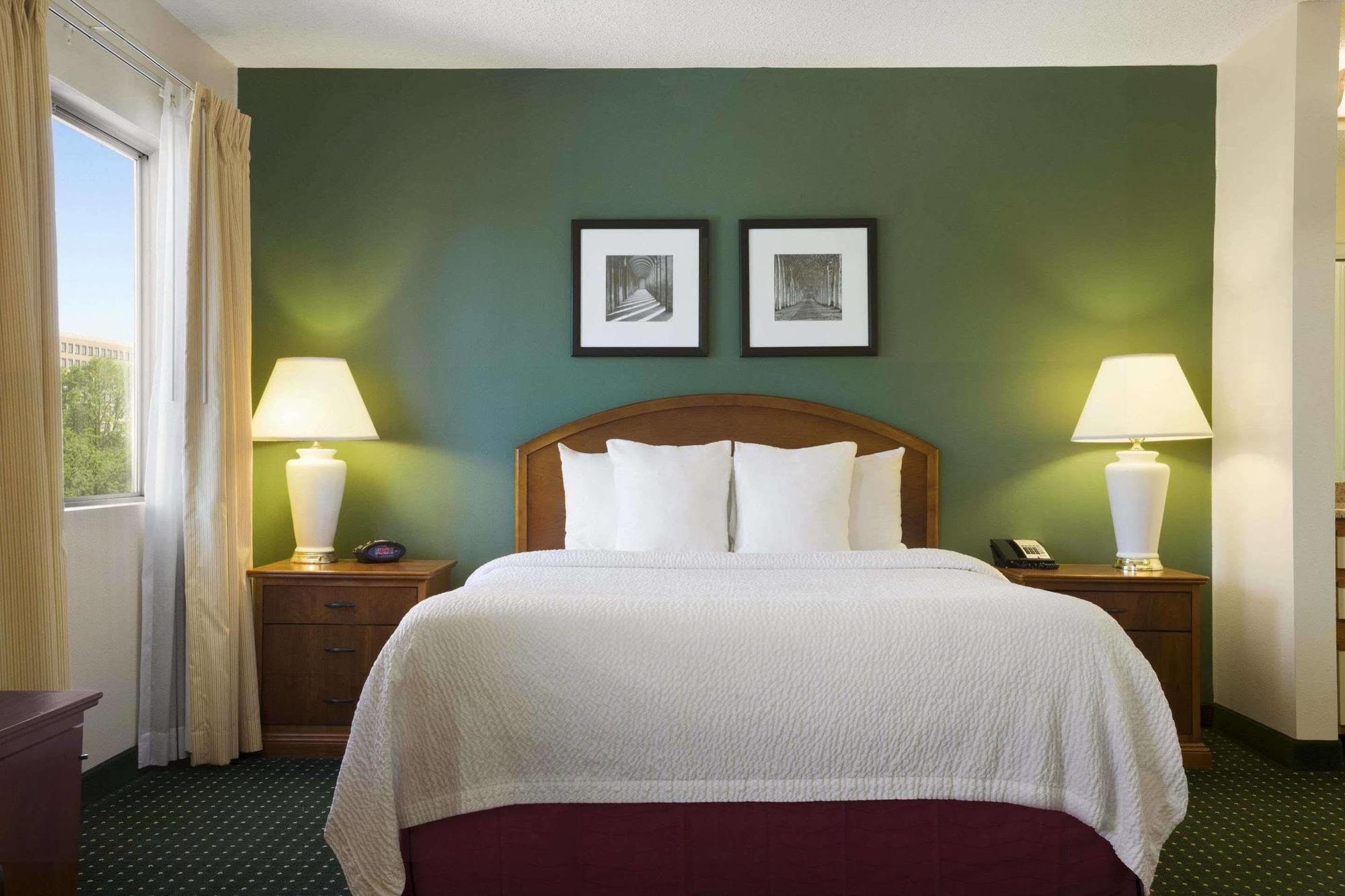 Hawthorn Suites By Wyndham Philadelphia Airport Eksteriør bilde