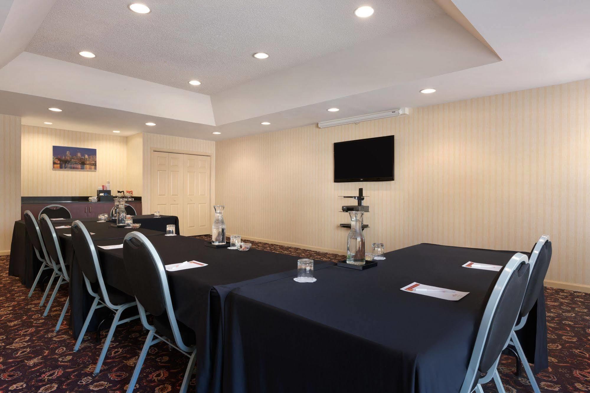 Hawthorn Suites By Wyndham Philadelphia Airport Eksteriør bilde